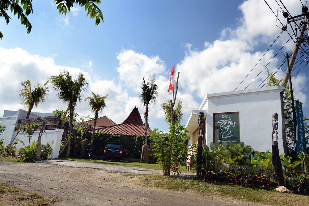 Alam Bidadari Seminyak Villa Exteriör bild