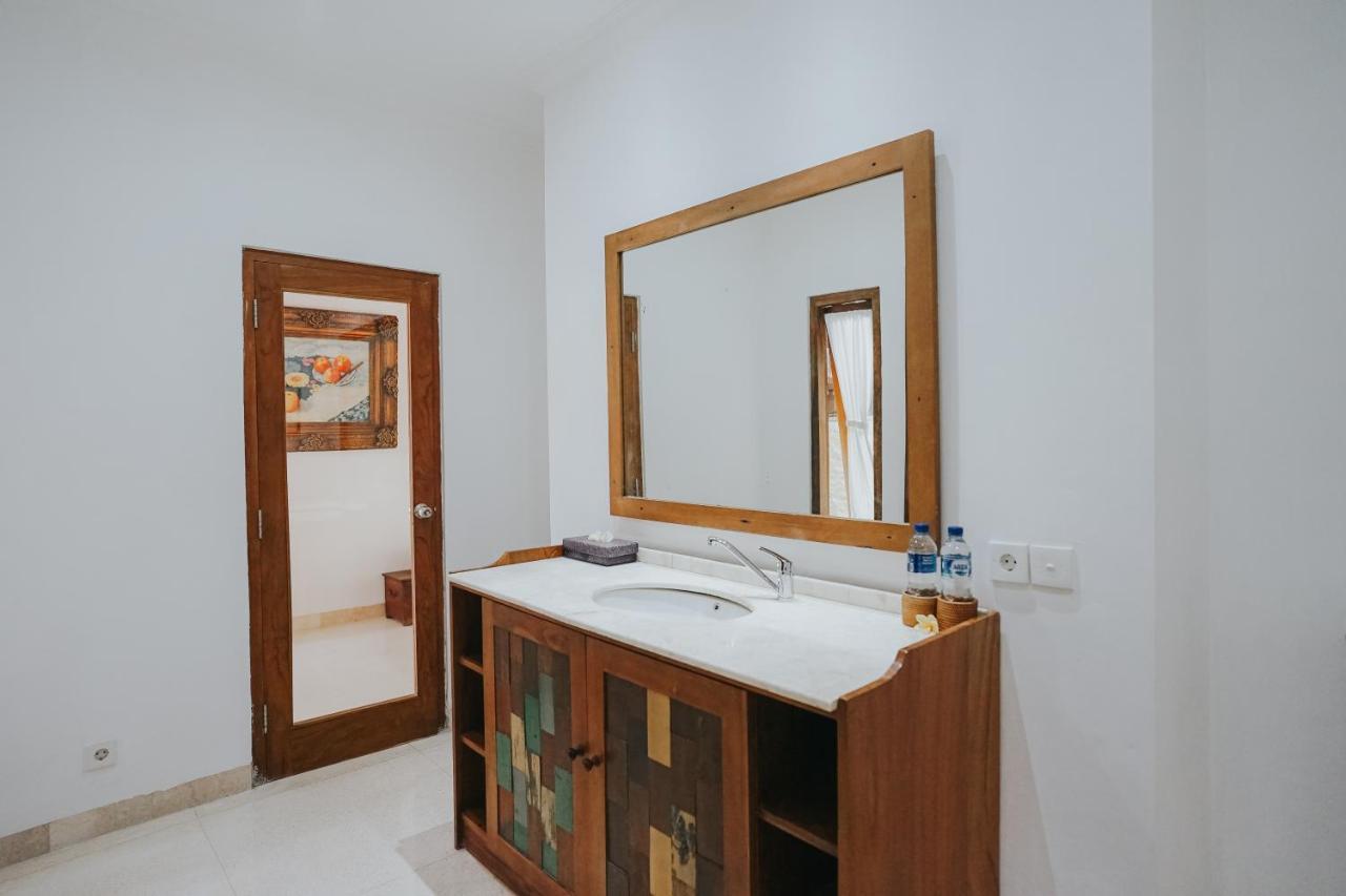 Alam Bidadari Seminyak Villa Exteriör bild