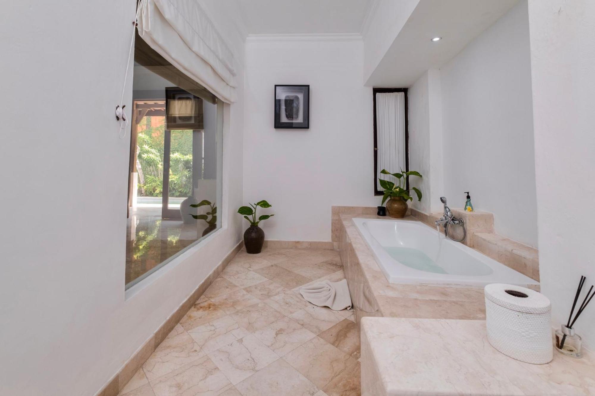 Alam Bidadari Seminyak Villa Exteriör bild