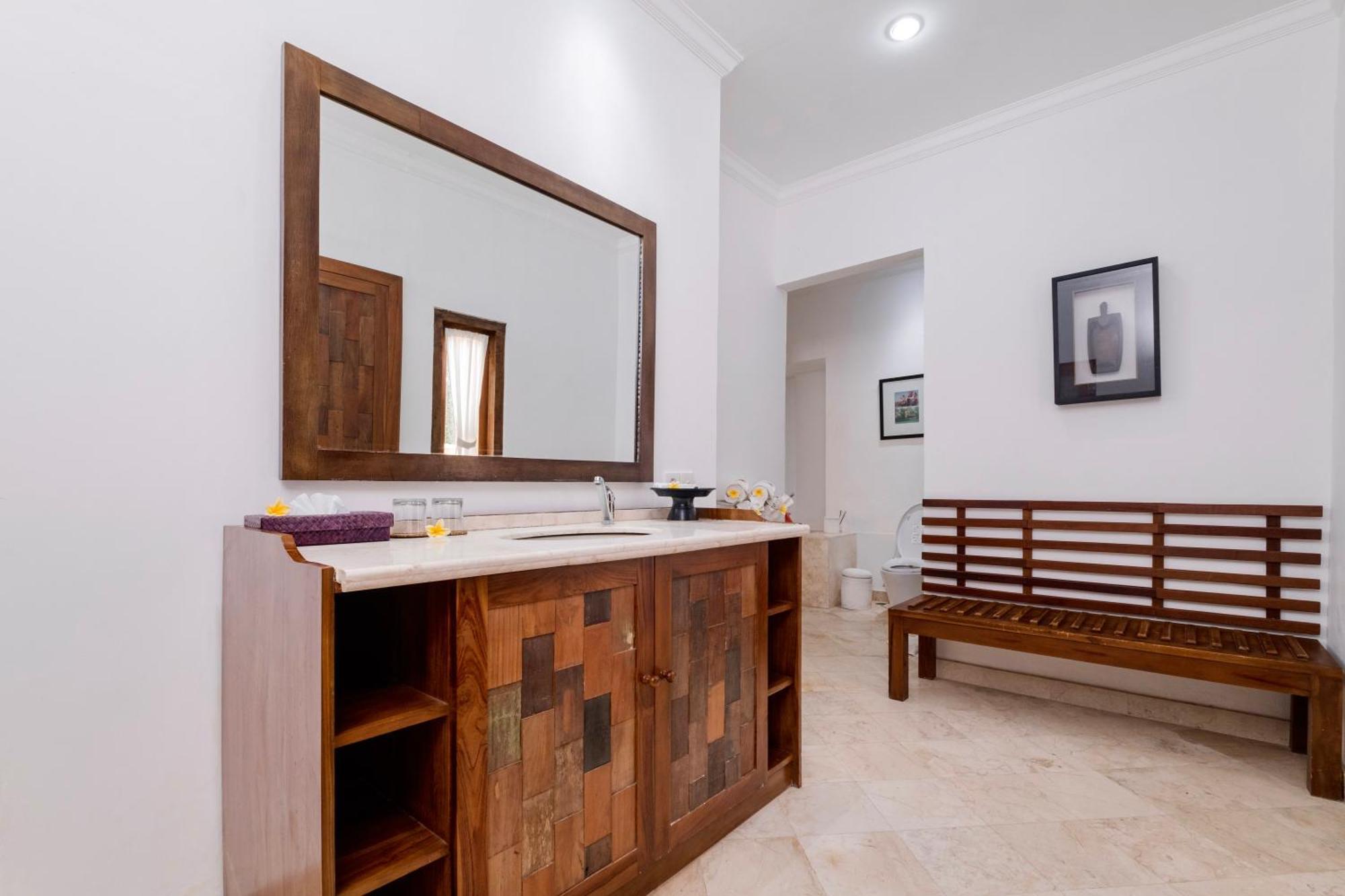 Alam Bidadari Seminyak Villa Exteriör bild